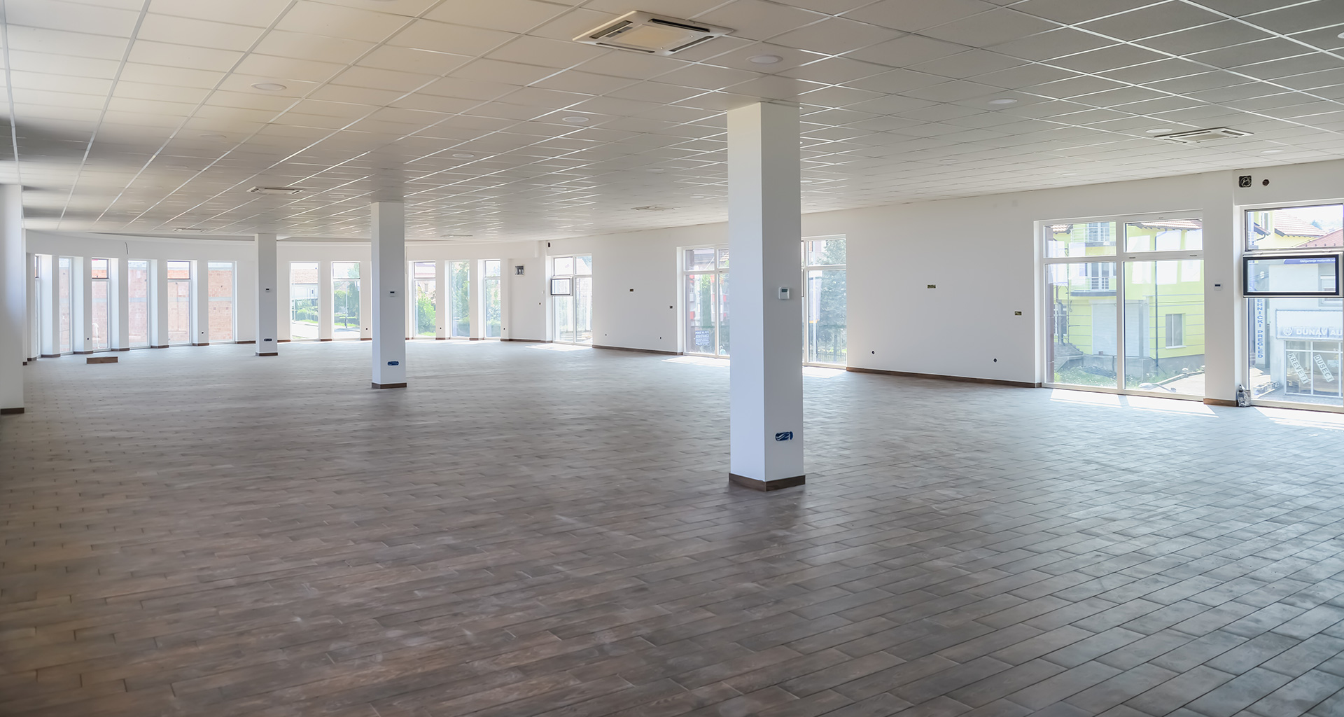 Gradeks Loznica Enterijeri - Zidovi i Podovi